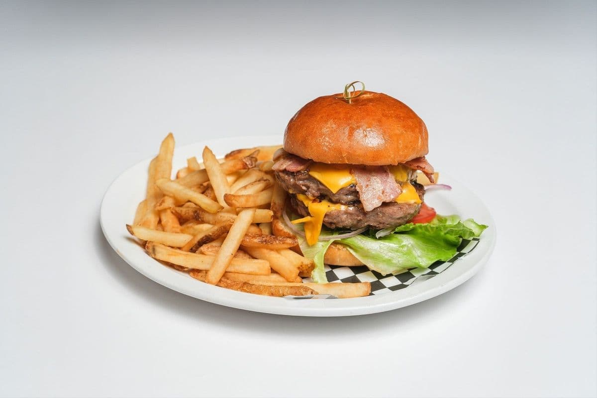 CULTUS LAKE BURGER