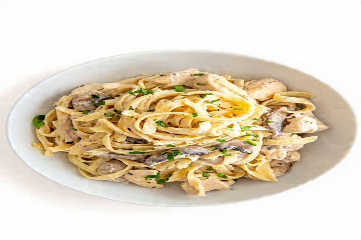 BOGO - Chicken Mushroom Fettuccine (Buy 1, get 1 free)