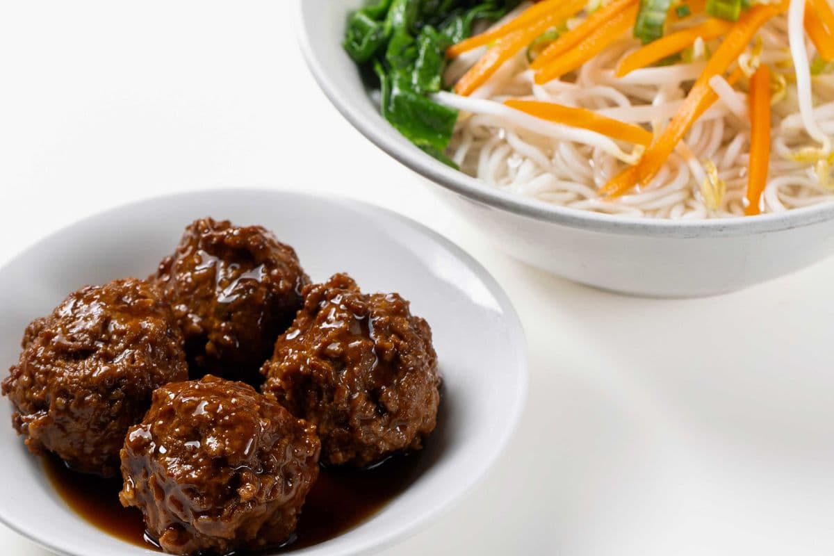 782. Noodle Soup with Shanghai Braised Pork Balls