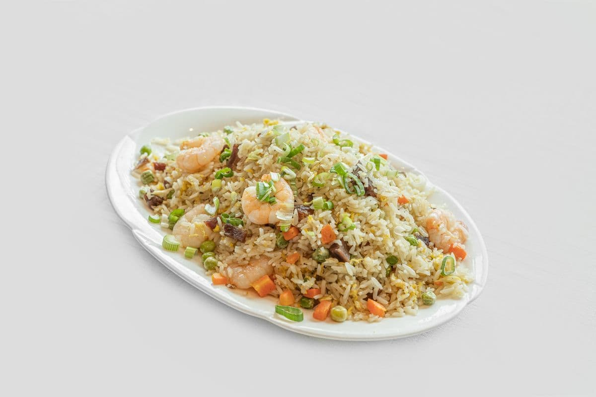 608-Riz frit style Young Chow 揚州炒飯