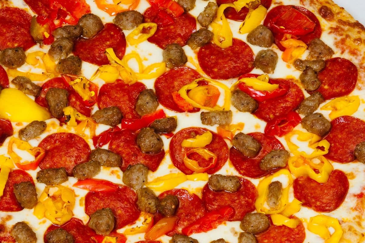 14" Large Regino's Delux Pizza