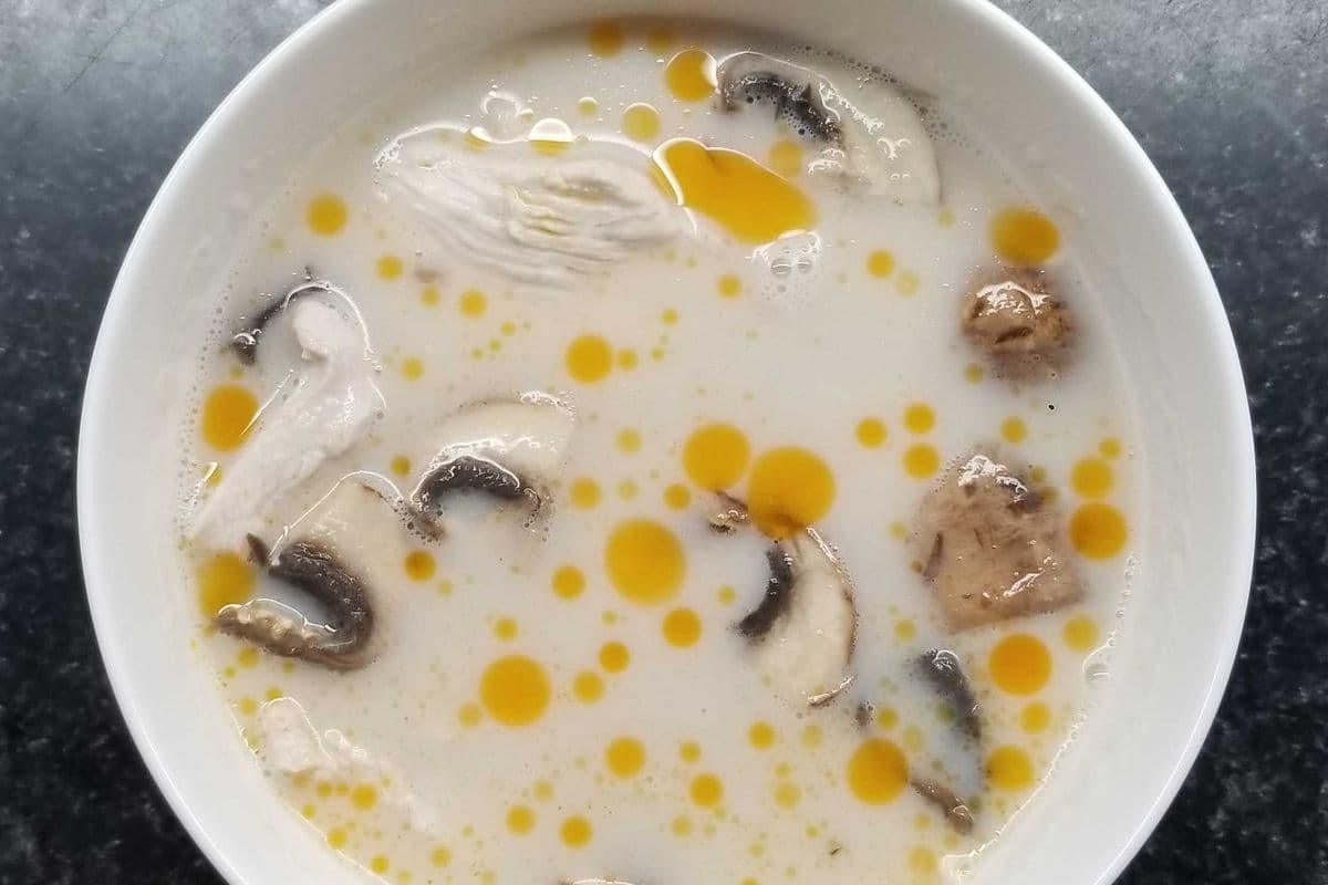 Tom Kha Gai (A.K.A Coconut Soup w/ Chicken) (Gluten Free) [REFRIGERATED, COLD]
