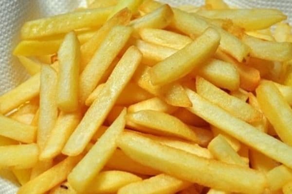 40. Patate frites (vegetarien) / French Fries (Vegetarian)