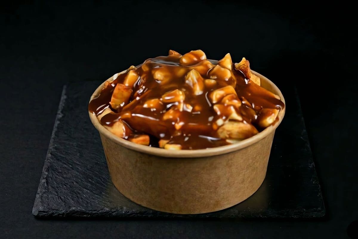 Medium Poutine
