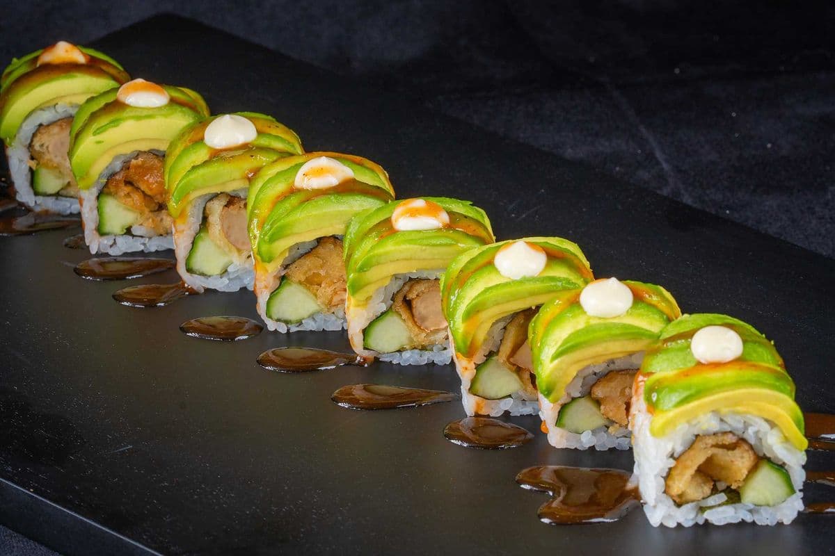 15. Veggie Roll - 8 pc