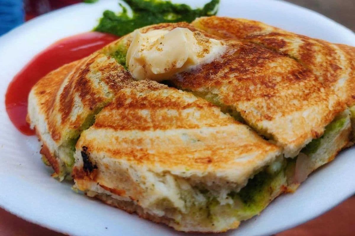 Amdavadi Ghuhara sandwich (Delicious)
