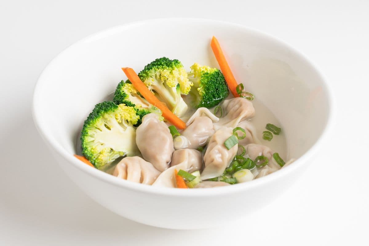Wonton Noodle Soup (32oz bowl)