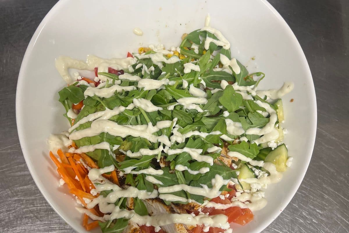 JOE'S COBB SALAD (NEW) (680 Cal)