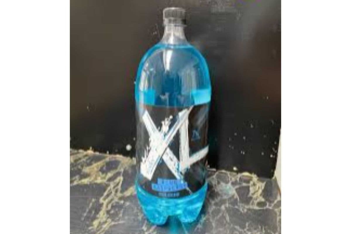 XL Blue Raspberry Vodka Beverage 2L (1 x 2 L)