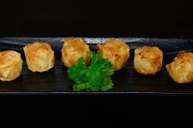 Deep-Fried Shrimp Dumplings (6 pcs)