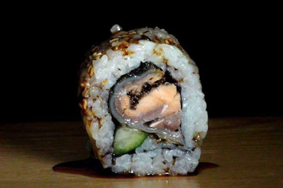 Salmon Skin Roll (6 pcs)