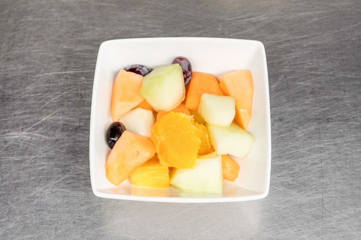 Medium Fruit Salad (300 g)