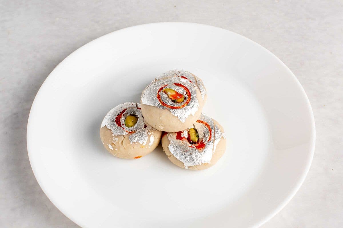 Kaju Tikki (1LB)