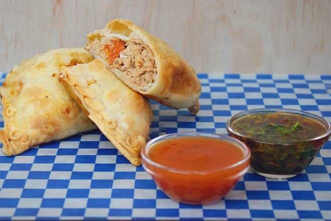 #9 Atun Empanada / #9 Empanada Atun