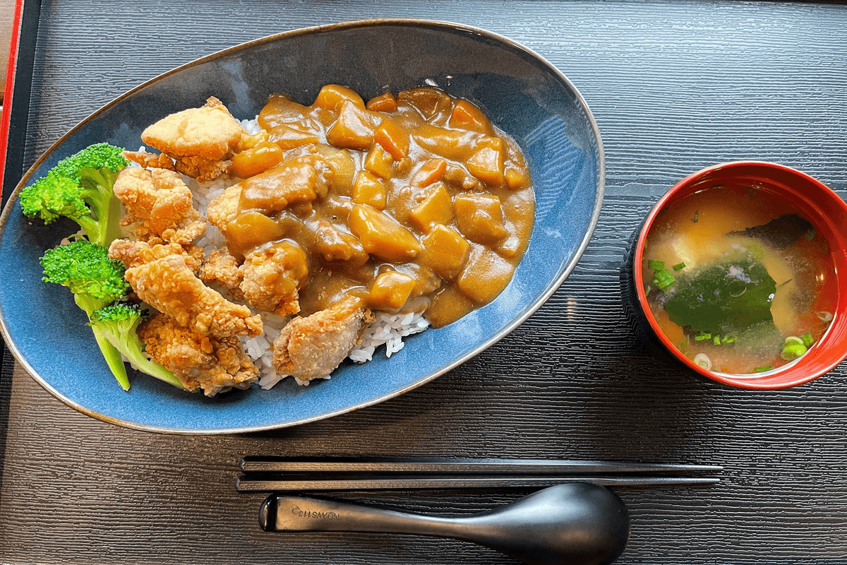 Curry Chicken Karaage Don 咖喱炸鸡块盖饭