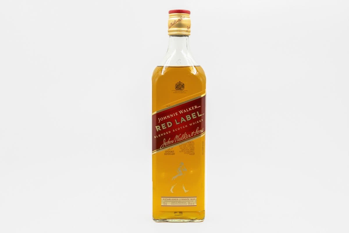 Johnnie Walker Red Label 750 ML (1 x 750 ml)