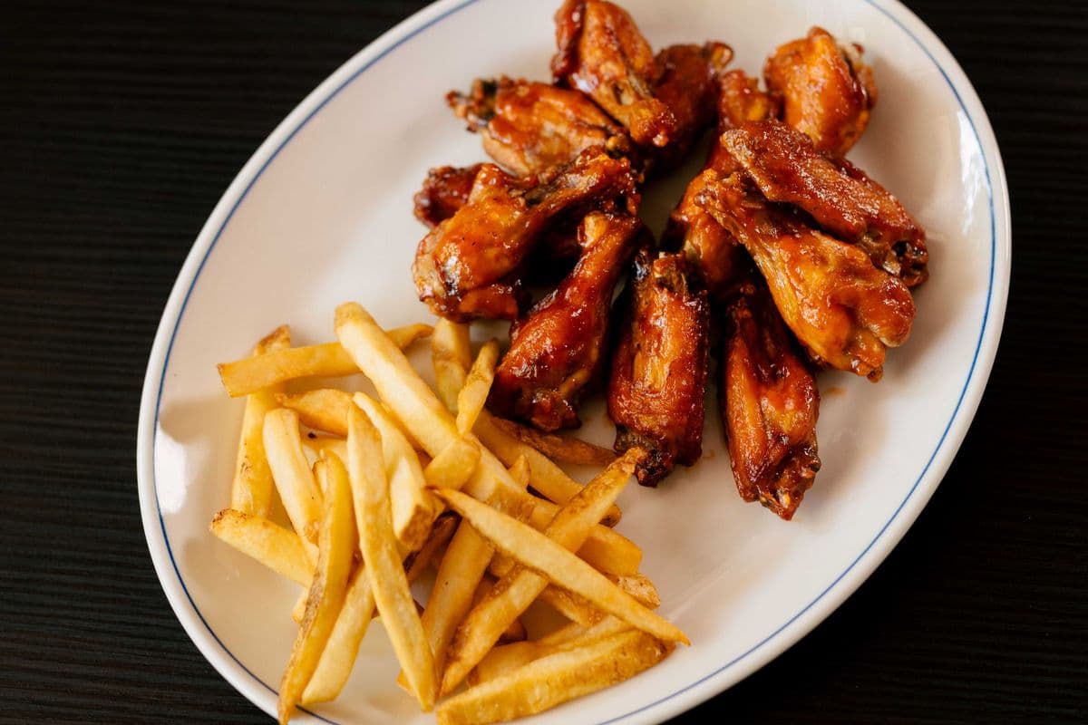 Bellissimo Chicken Wings and Fries