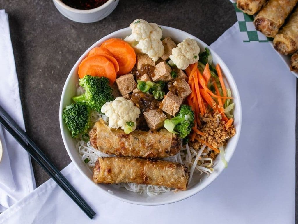 V4 .Sitr-Fried Tofu And Vegetable Noodle Bowl And 2 Vegie Spring Rolls