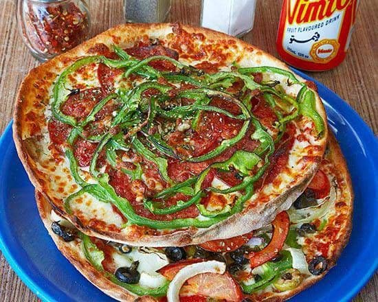 #2 - Pizza americana (toute garnie) / Americana Pizza (All Dressed) / #2 - Pizza americana (toute garnie) / Americana Pizza (All Dressed)