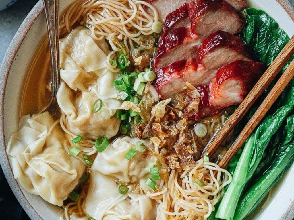 Egg Noodle & Wonton Soup -OO