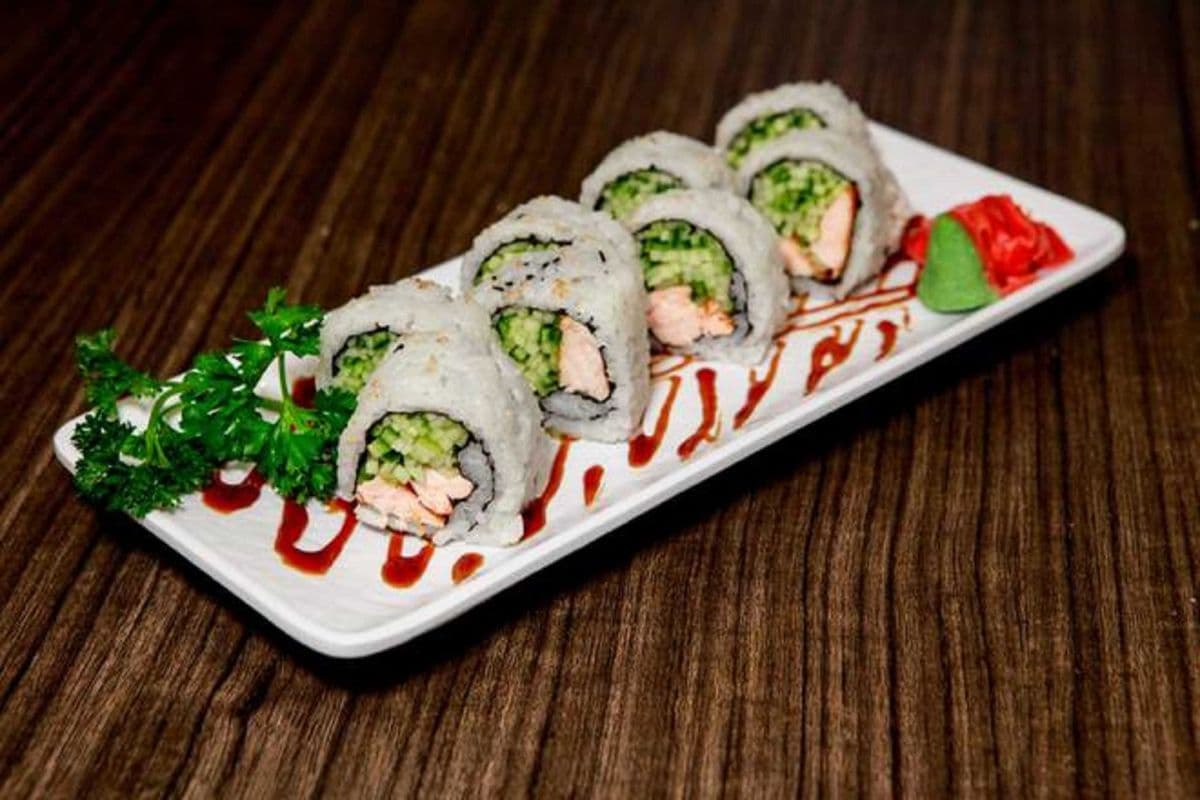 Grilled Chicken and Cucumber Roll (8 pcs)