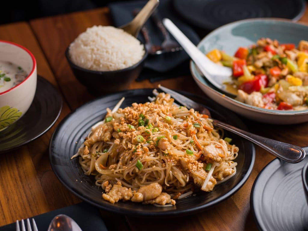 PAD THAI