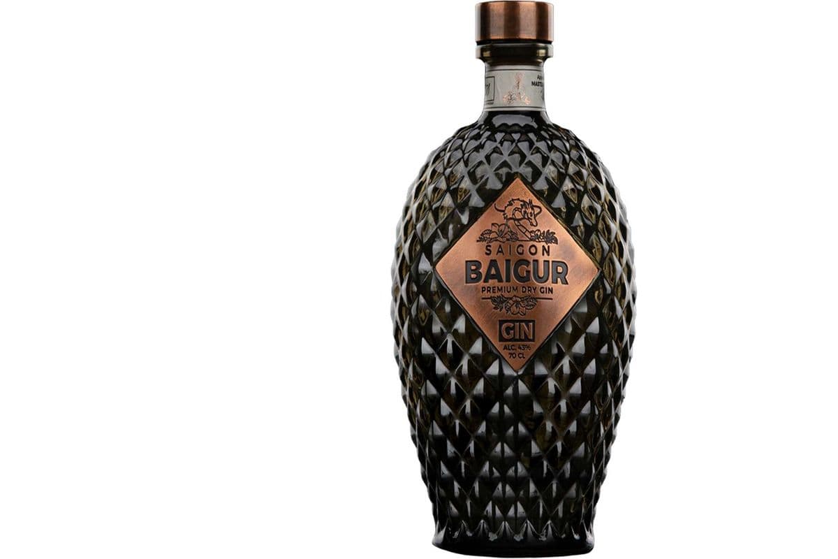 873328. SAIGON BAIGUR DRY GIN (1 x 700ml)