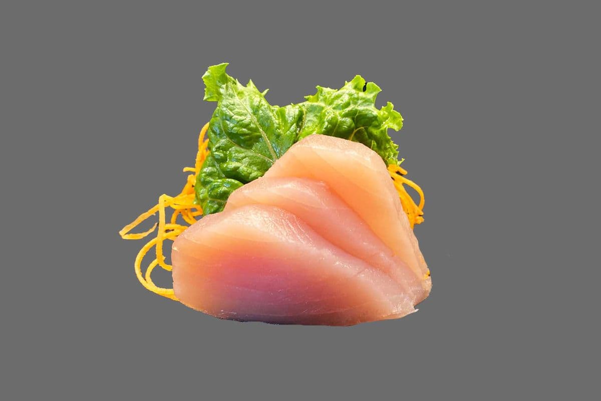 E1. Tuna Sashimi (Maguro)