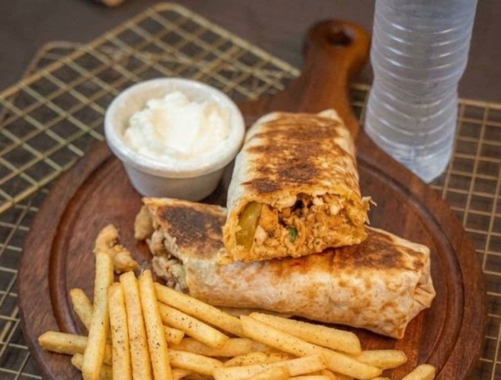 CHICKEN SHAWARMA WRAP COMBO