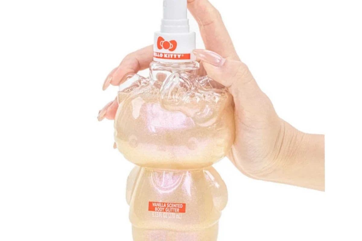 Hello Kitty Berry Scented Body Glitter Spray