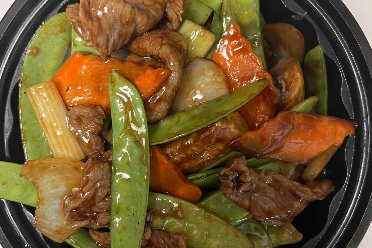 66. Beef with Peapods (Seasonal)