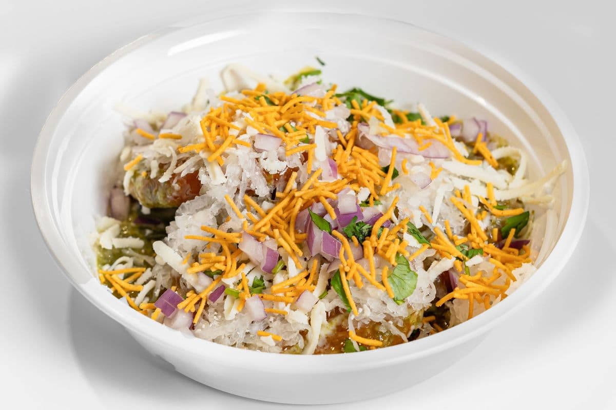 Samosa chaat