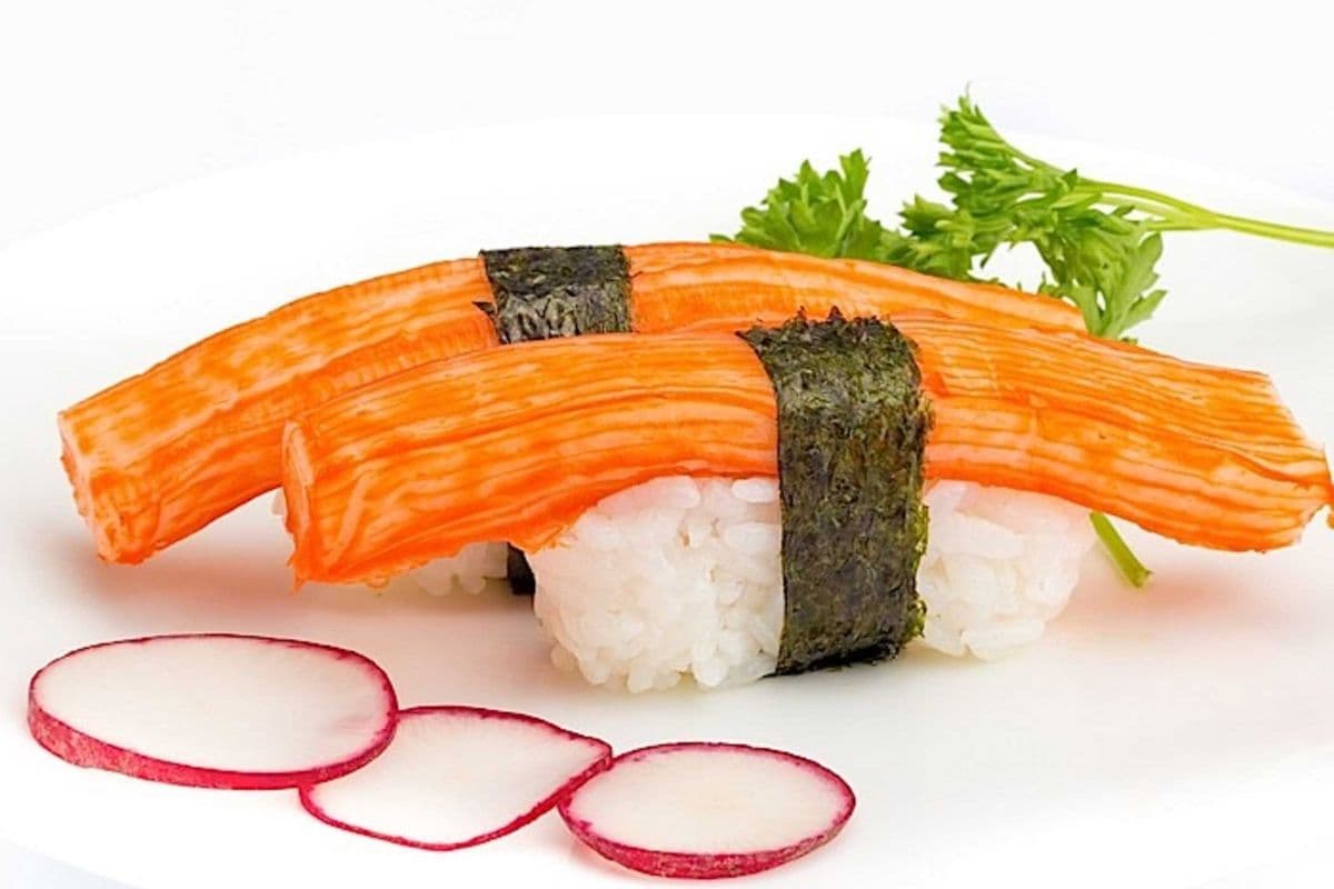 101. Crab Stick Sushi (Kani) (2 pcs)