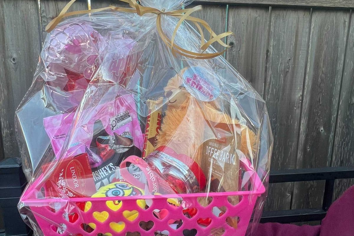 Happy Valentine Gift basket Large