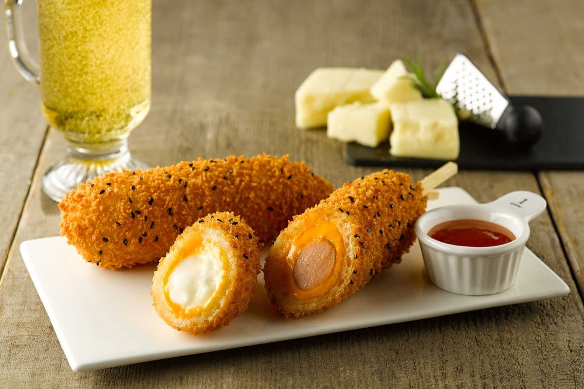9. Mozza&Cheddar with Sausage