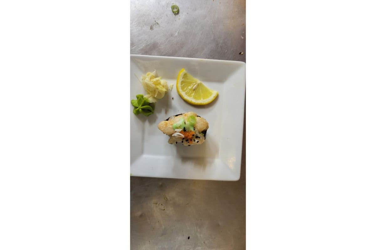 Spicy Scallop Nigiri (1 pc)