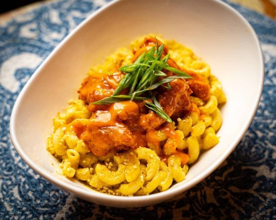 Buffalo Cauliflower Mac n' Cheez ◊