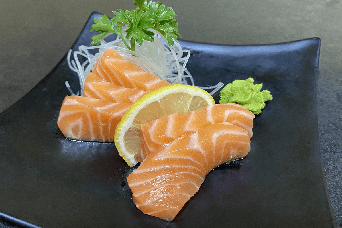 Salmon Sashimi (5 pcs) / 三文鱼生鱼片
