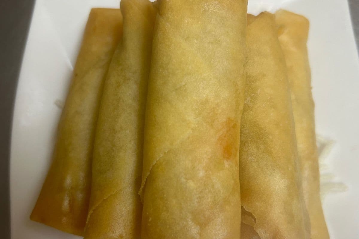 Spring rolls (6pcs)