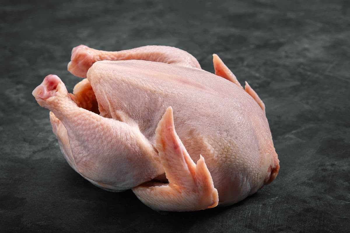 Whole Chicken Halal (1.2 kg +/- 100 g)