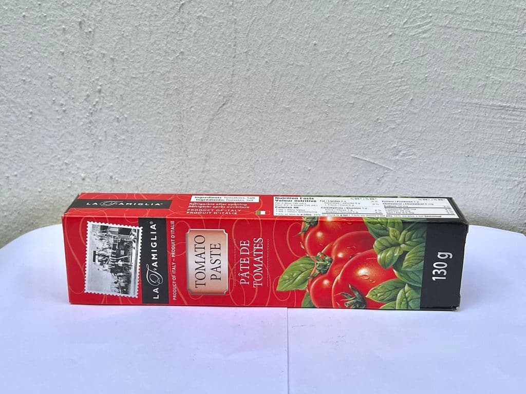 LA FAMIGLIA TOMATO PASTE 130G