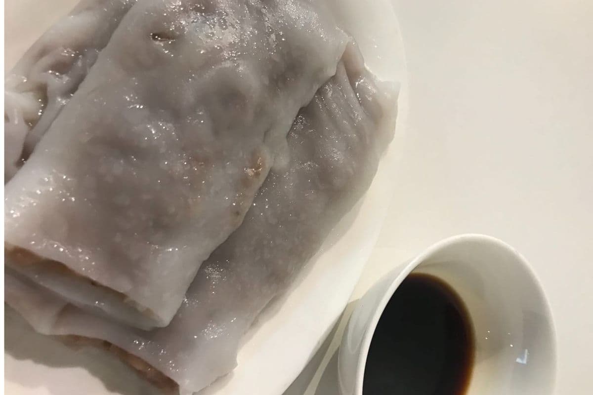 12A. Rouleau de riz au boeuf à la vapeur avec sauce soja / Steamed Beef Rice Roll with Soy Sauce