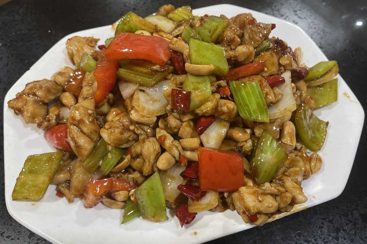 C3. Kung Pao Chicken (宫保鸡丁)
