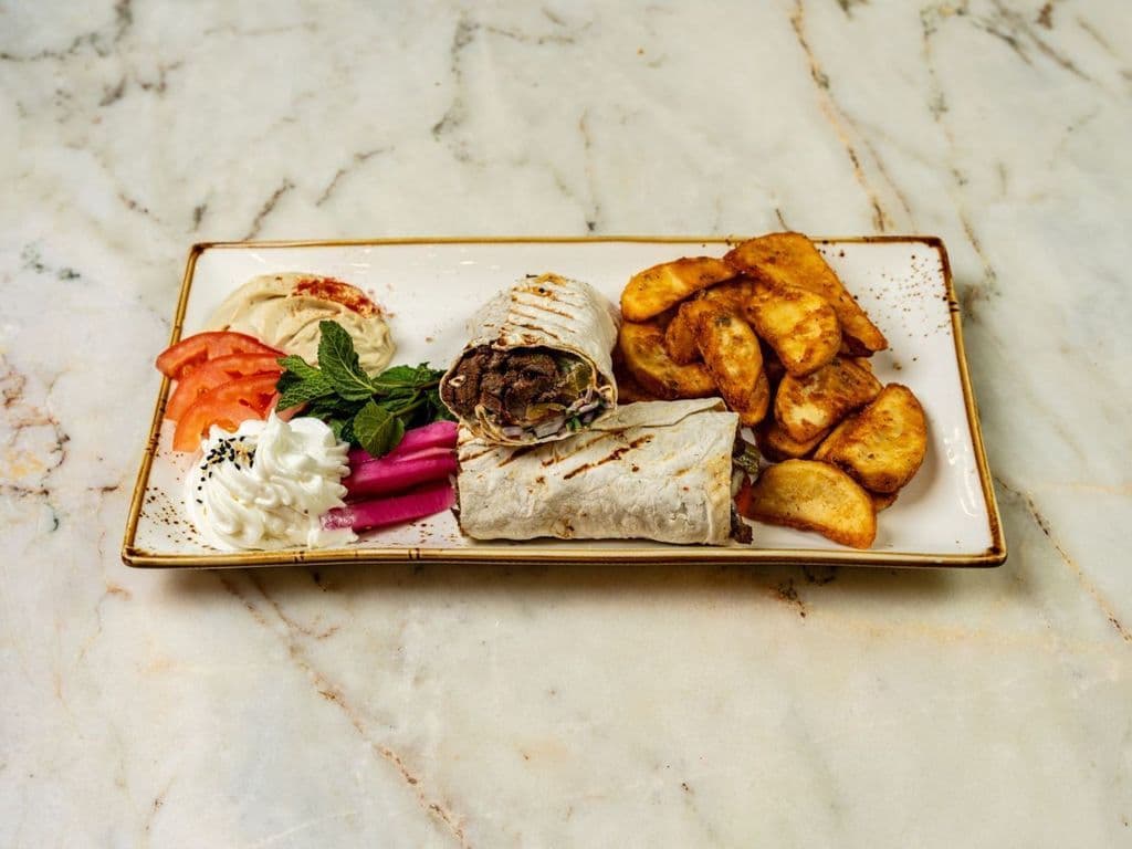 Sandwich Shawarma Boeuf (Sirloin de Steak) / Beef Shawarma (Sirloin Steak) Sandwich
