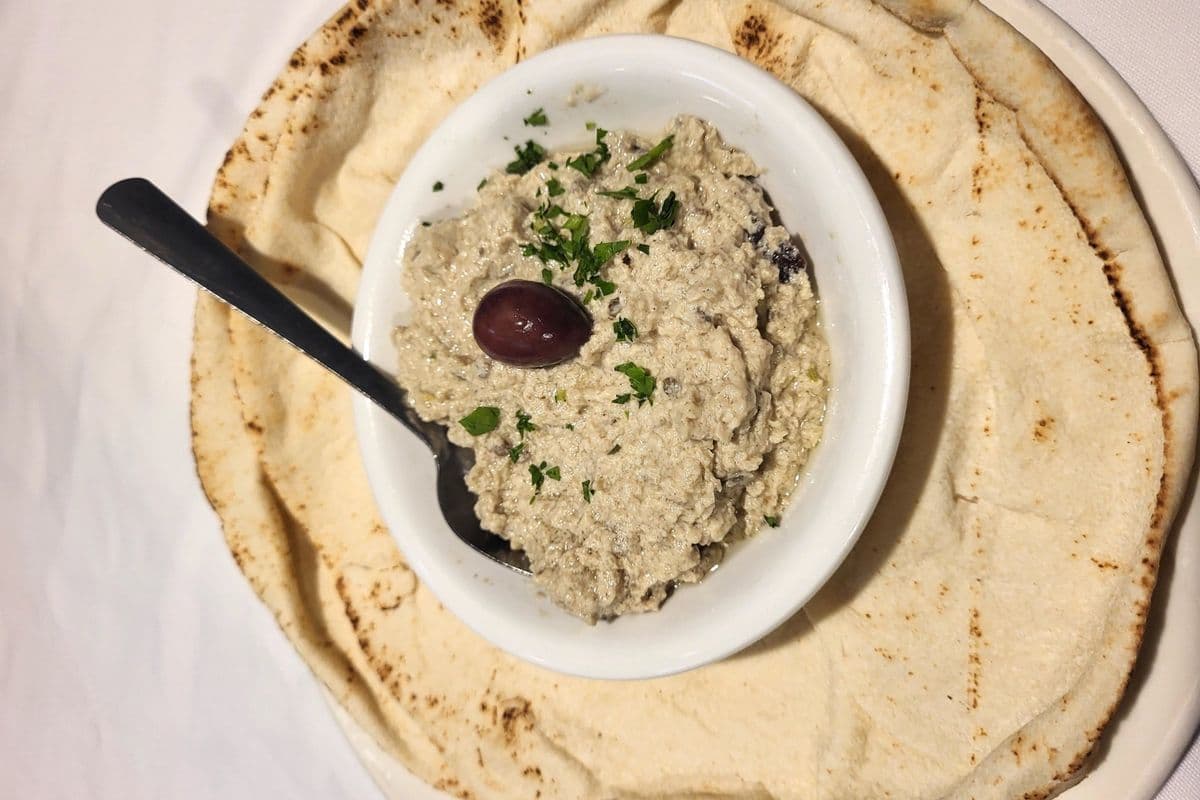 Melitzano Salata