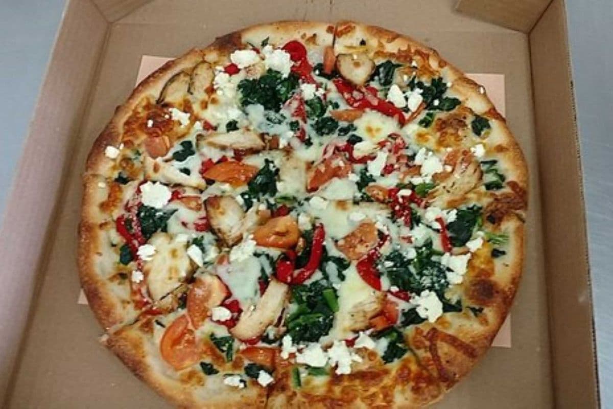 X-Large Grilled Chicken Pesto Pizza