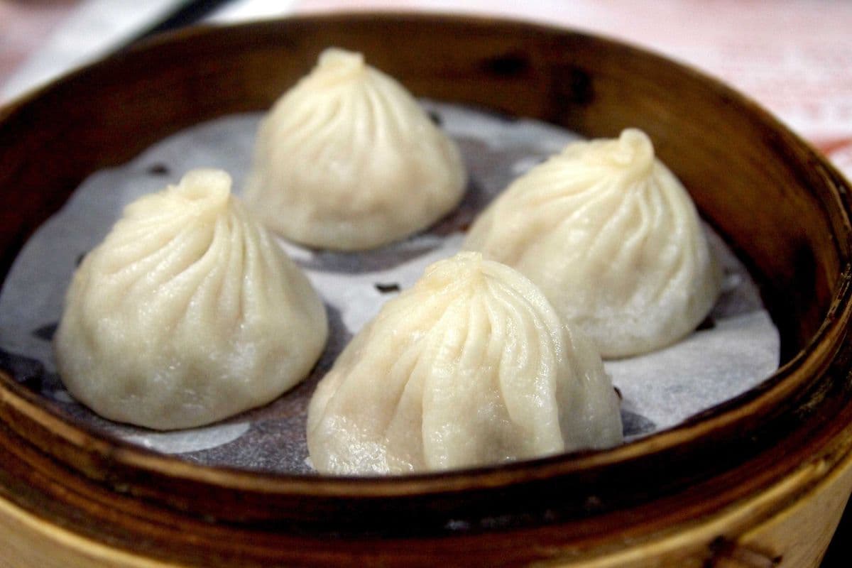 Z4. Petits pains au porc (4 mcx ) / Pork Buns (4 pcs)