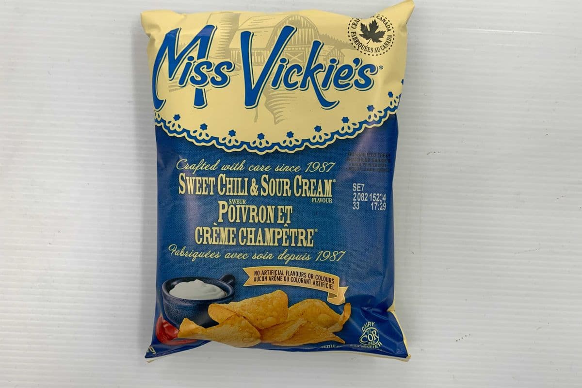 Miss Vickie's Sweet Chili & Sour Cream Potato Chips (40 g)