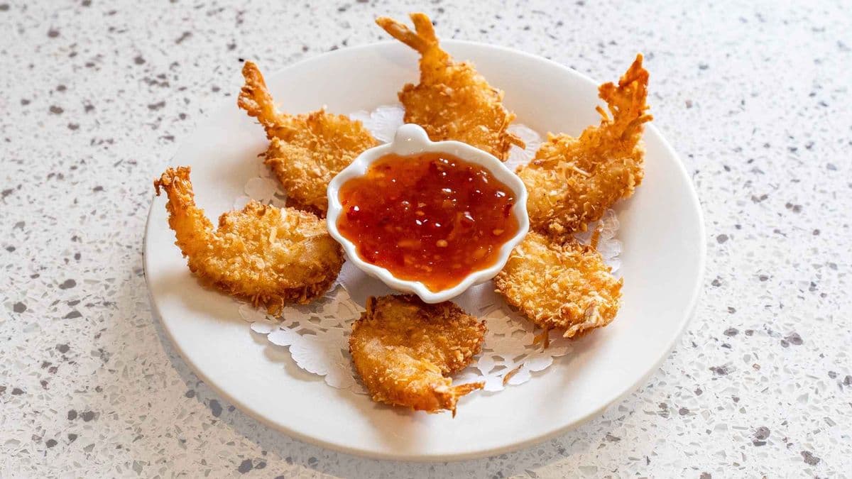 8. Deep Fried Crispy Coconut Prawns (6 Pieces)