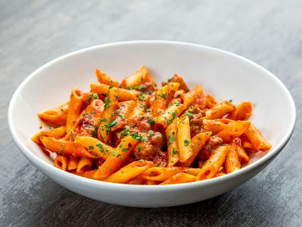 Penne Arrabbiata Con Salsiccia
